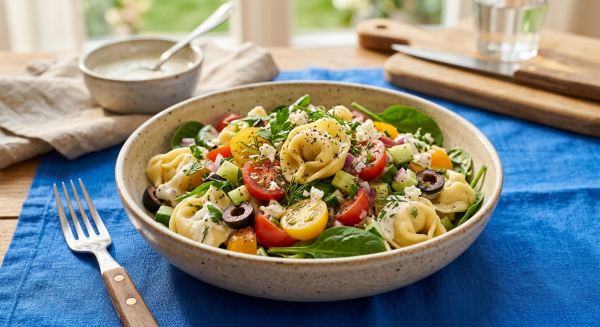 Weitere Aufnahme von Tortellinisalat zum Grillen mit leichtem Dressing
